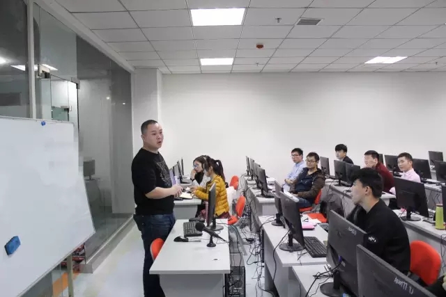 郑州h5培训-云和教育